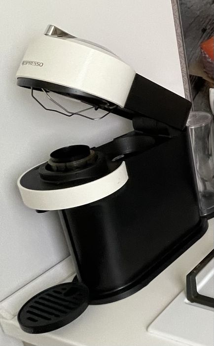 Кавомашина Nespresso Vertuo White