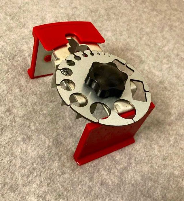 Съёмник изоляции проводов ручной