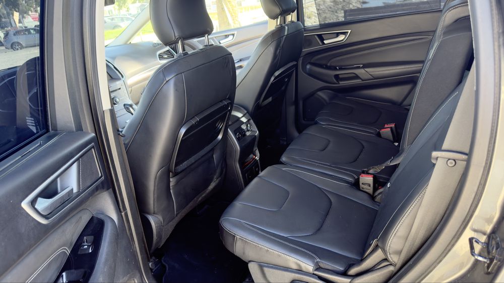 Ford S-Max — fotografia 8