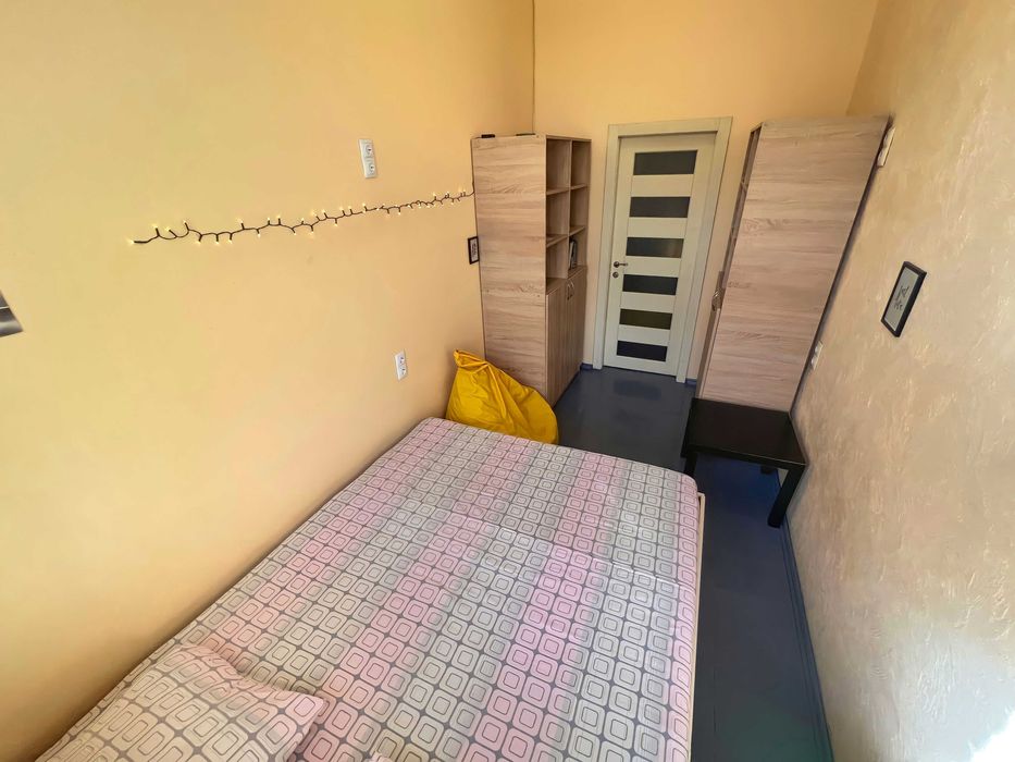 Окрема VIP-кімната. Завжди світло. Солом’янський р-н!!!