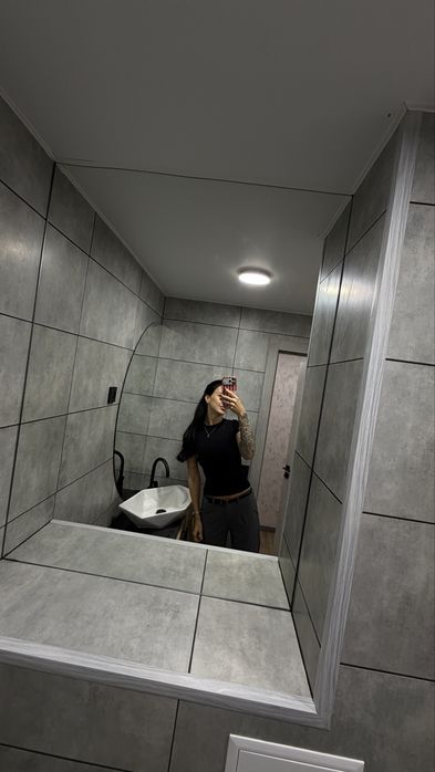 Продаж,2х-кімнатна квартира (вул.Матросова)