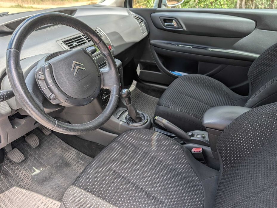 Citroen C4 Coupé 1.4 gasolina