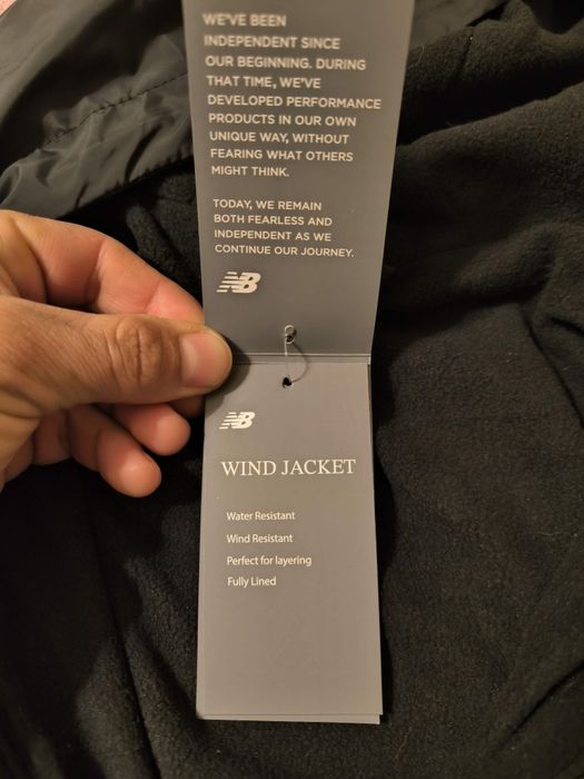 Corta vento Newbalance