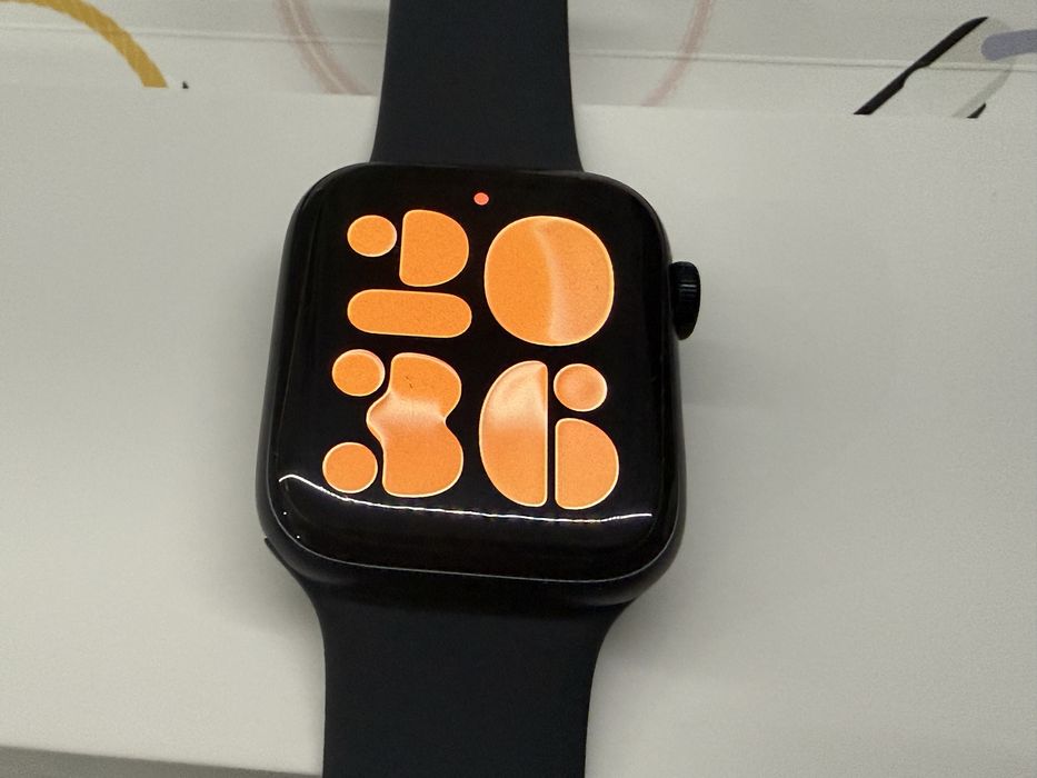 Apple Watch SE (2. generacji) 44mm + Celullar