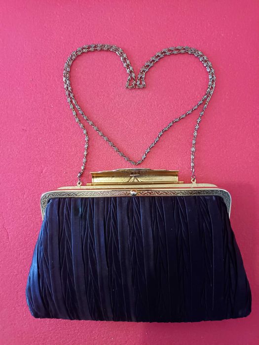 Mala / Bolsa  preta de senhora em bom estado. / 9 €.