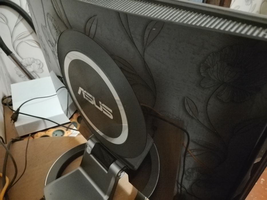 Продам монітор Asus LS221H