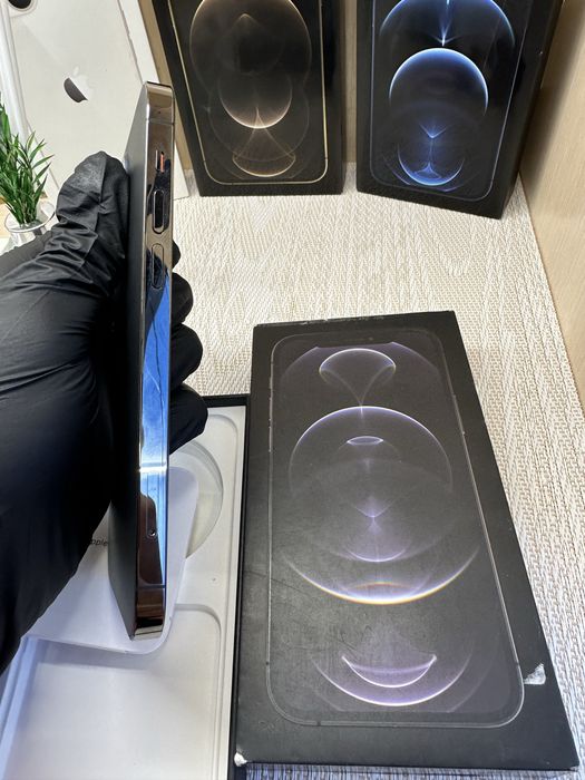 Продам телефон айфон - IPhone 12 Pro 256GB Graphite Читайте опис!
