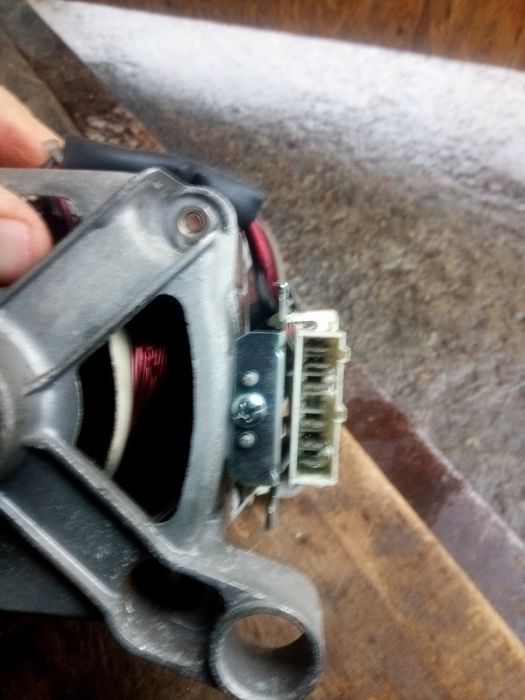 Продам электродвигатель б/у, Ariston AVTL 104