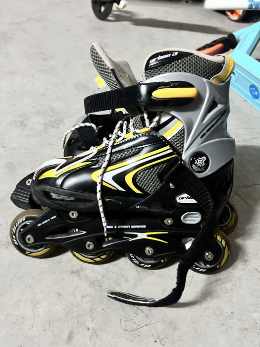 Patins em Linha Preto e Amarelo