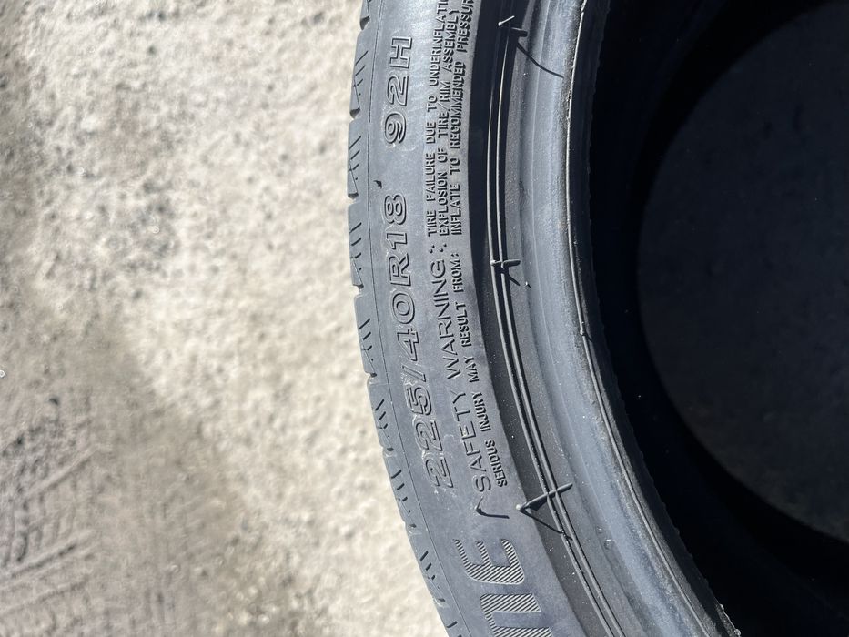 Bridgestone  225/40/18 ПАРА 2шт. ~4мм залишок