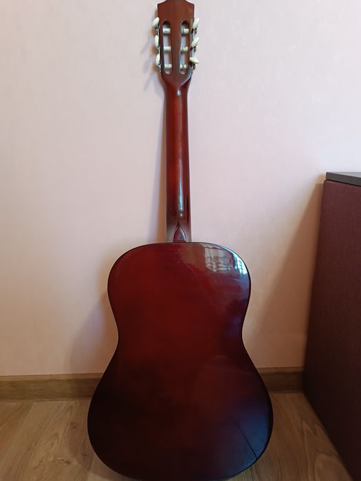 Продаю класичну гітару