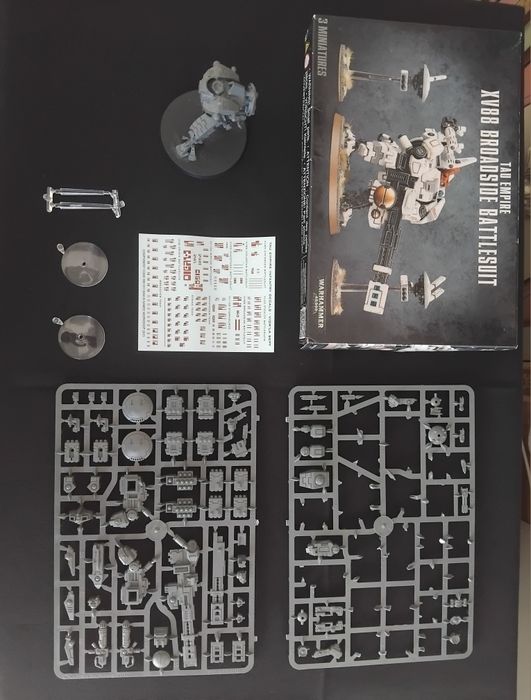 Warhammer 40k - Tau XV88 Broadside Battlesuit