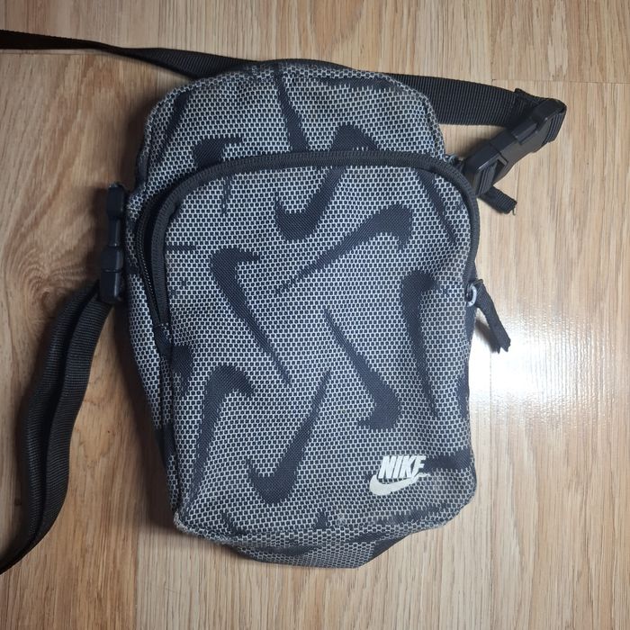 Оригинальная сумка-бананка Nike / Сумка через плечо найк (Original)