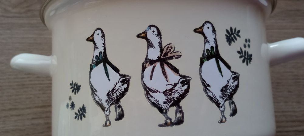 Garnek Emaliowany Floriana z pokrywką szklaną. Zestaw 4szt.