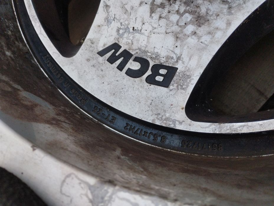 Диски r17 6x139.7 et -25  dia110