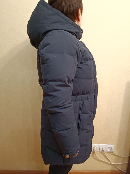 Женский Пуховик  тёмно-синего цвета Eluine