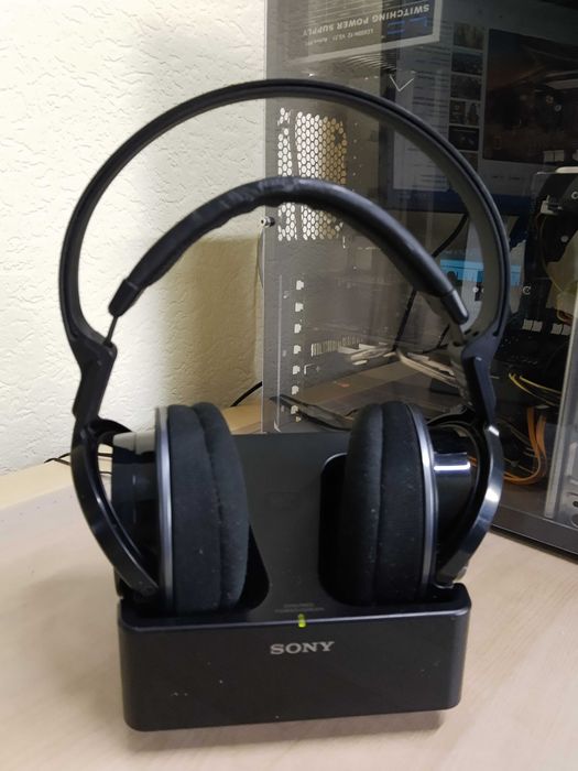 Słuchawki bezprzewodowe SONY MDR-RF855RK Masów •