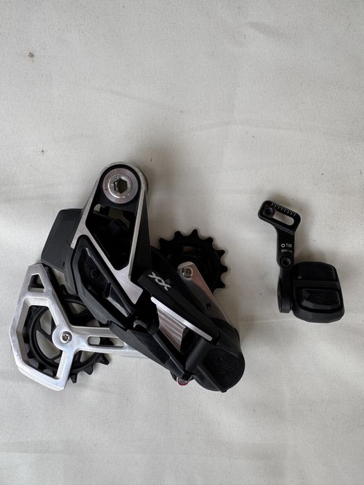 Przerzutka tylna SRAM XX Eagle AXS  plus Transmission kontroler