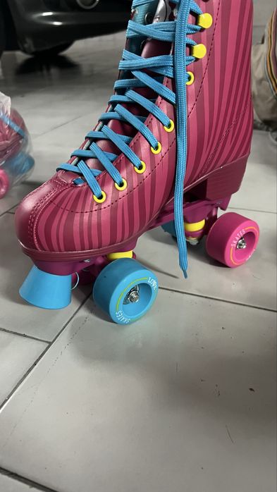 Patins novos em caixa