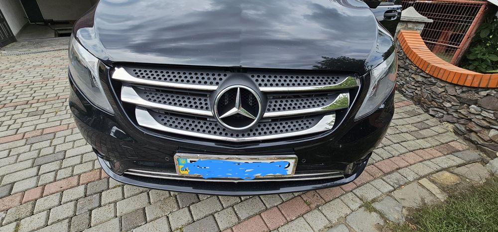 Задні фонарі,Фари передні на Mercedes  Vito 447