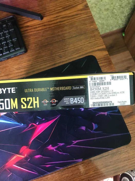 Продам комплект на  АМ4, материнка GIGABYTE B450М, AMD RYZEN 5 2600x
