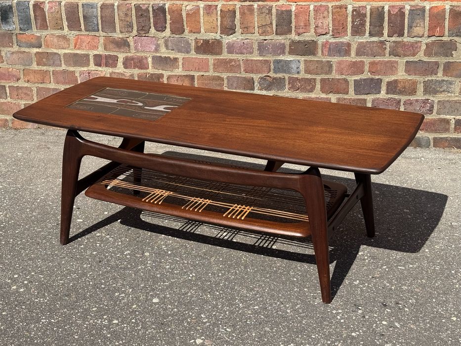Tekowy stolik kawowy proj.Louis van Teffelen dla marki Wèbè lata60.