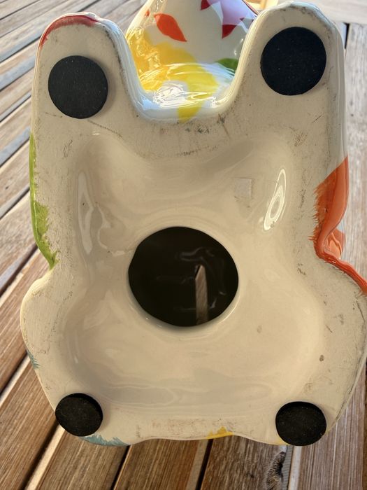 Coelho mealheiro pintado à mão