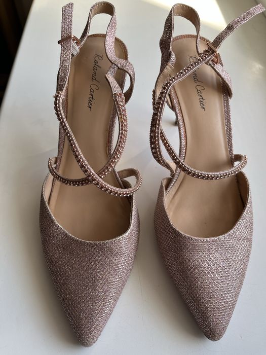 Босоніжки  святкові розкішні