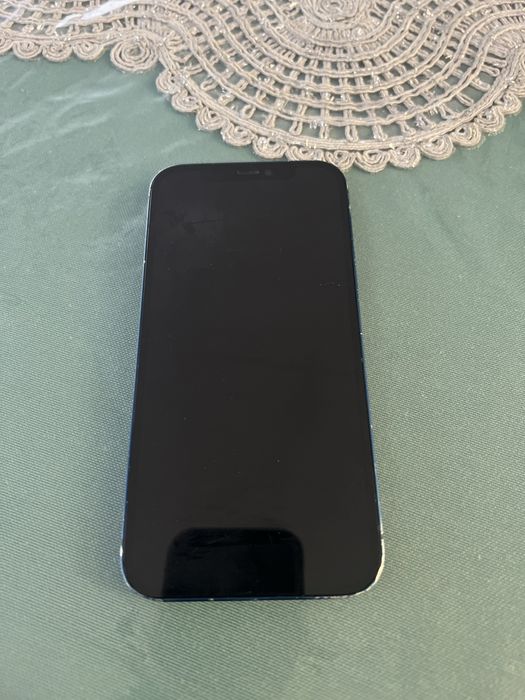 Продам айфон 12 128гб