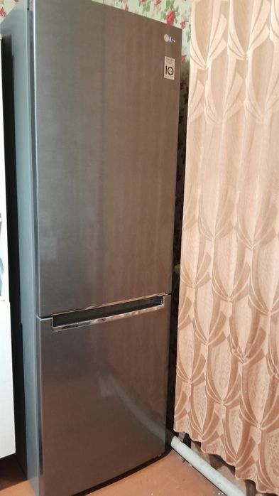 Холодильник новий lg