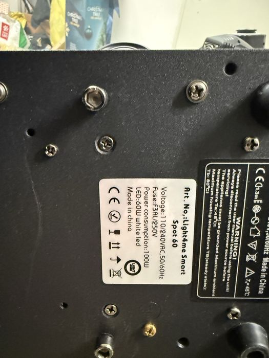 Light4me smart spot 60 w glowice ruchome 4 szt + 2 case