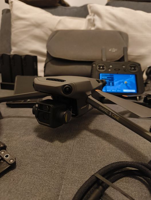 DJI Mavic 3 Cine Premium Combo (NOVO)