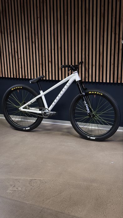 Rower MTB Dirt Commencal M Absolut 2025 Industry Nine