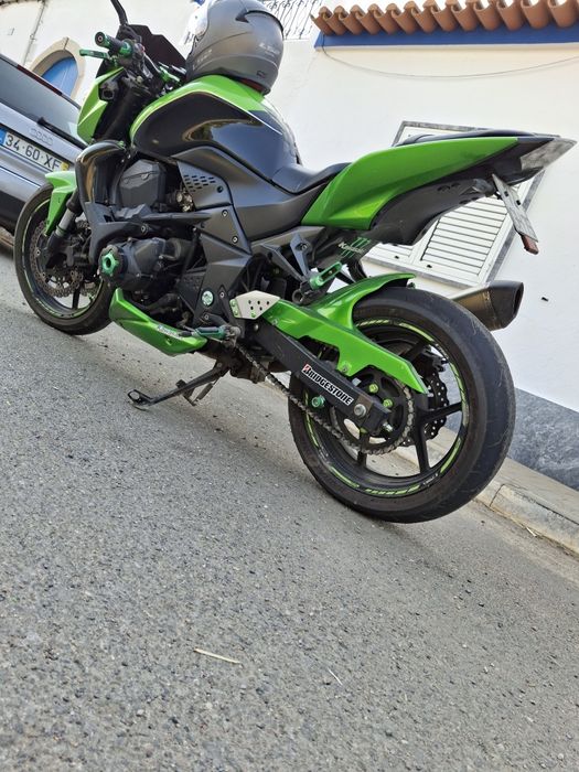 Kawasaki z 750 naked