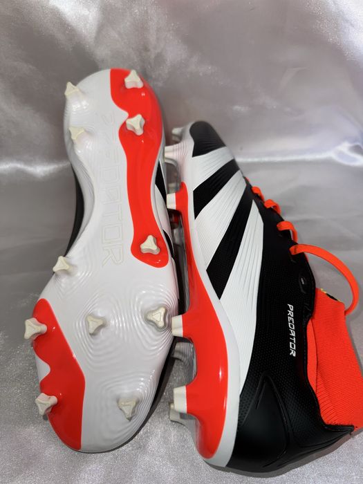 Бутси, копачки Adidas Predator League FG, розмір 42.