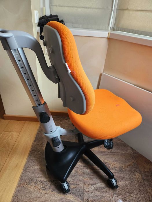 Дитяче ергономічне крісло COMF-PRO