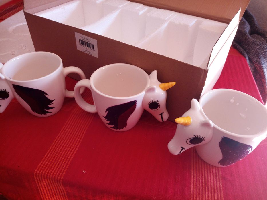 Color-Changing Unicorn Mugs (Heat-Activated)