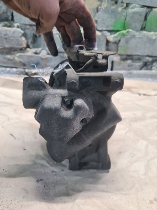 Компресор кондиціонера Toyota Yaris 1.4 d4d Тойота Яріс 2 4472209739