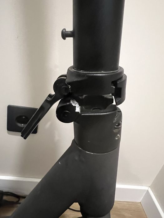 Електросамокат inmotion l9 500w потребує ремонту рульової стійки