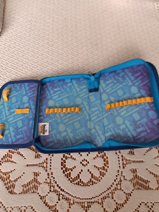 Piórnik plus gratis