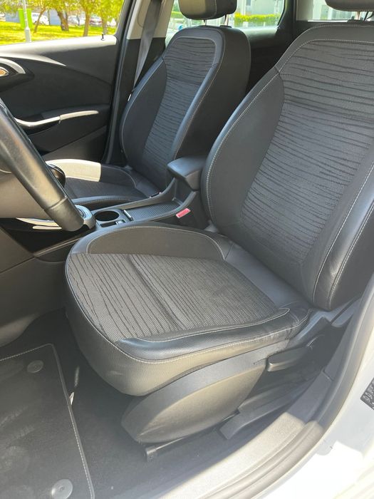 Opel Astra 1.6 CDTI   120 000 Klms