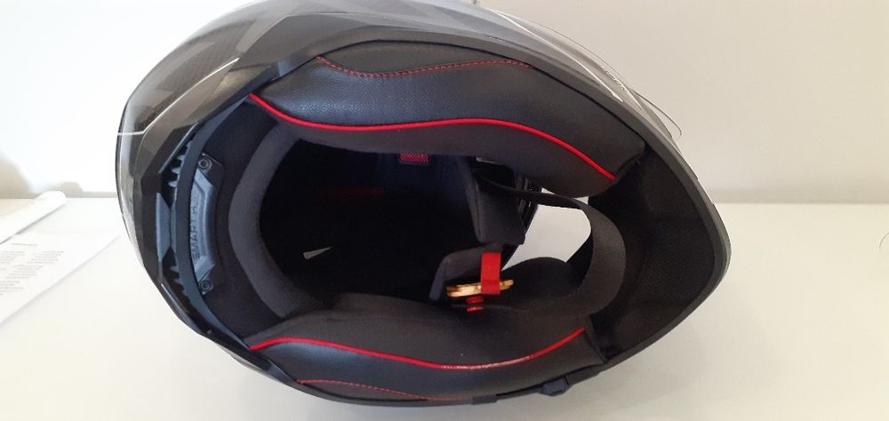 Capacete HJC F70 carbono black, como novo.