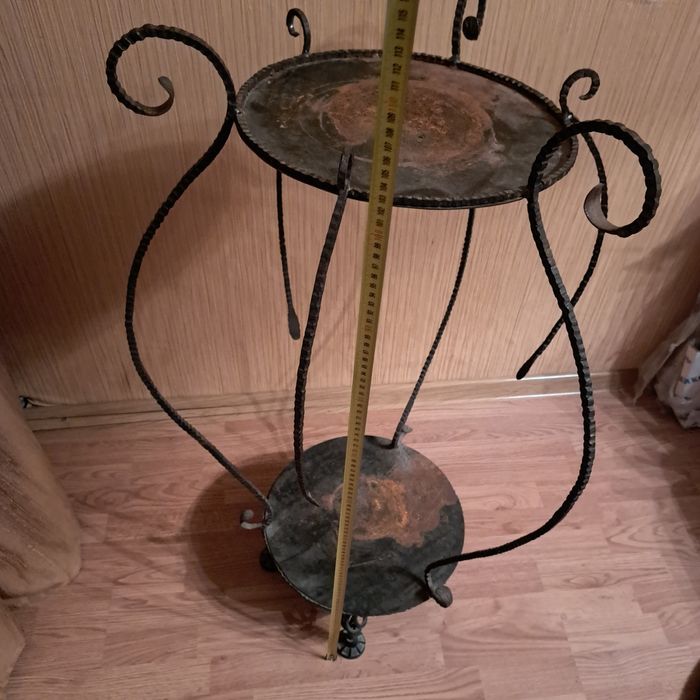 СРОЧНО Подставка для цветов