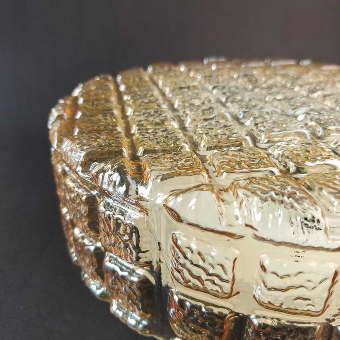 Plafon - szkło opalizujące - wzór w kratkę z lat 70-nr 2 -uszkodzony