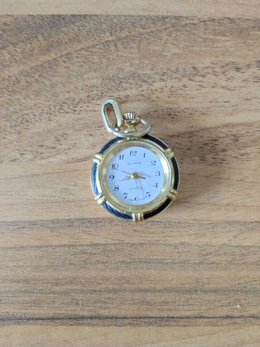 Relógio de senhora para pendurar