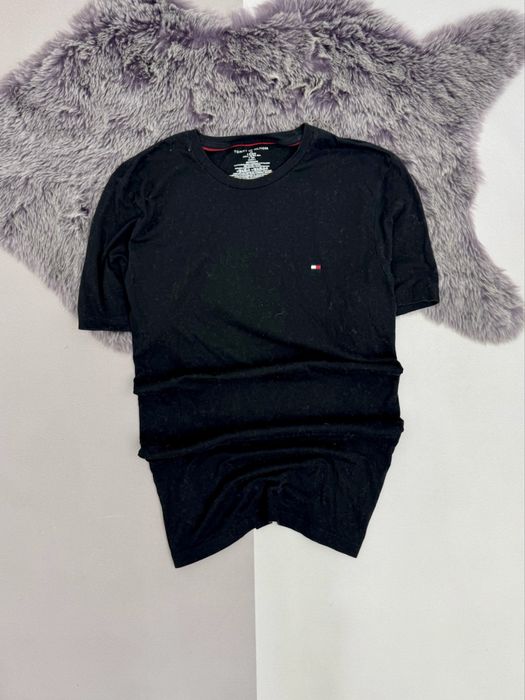 Футболка Tommy Hilfiger Л розмір Р1038