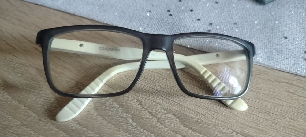 Okulary korekcyjne Carrera