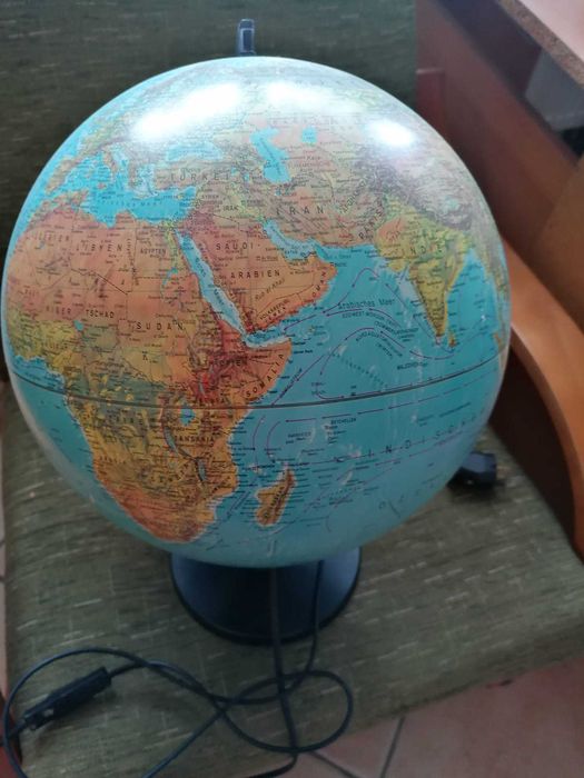 Globus  podświetlany.