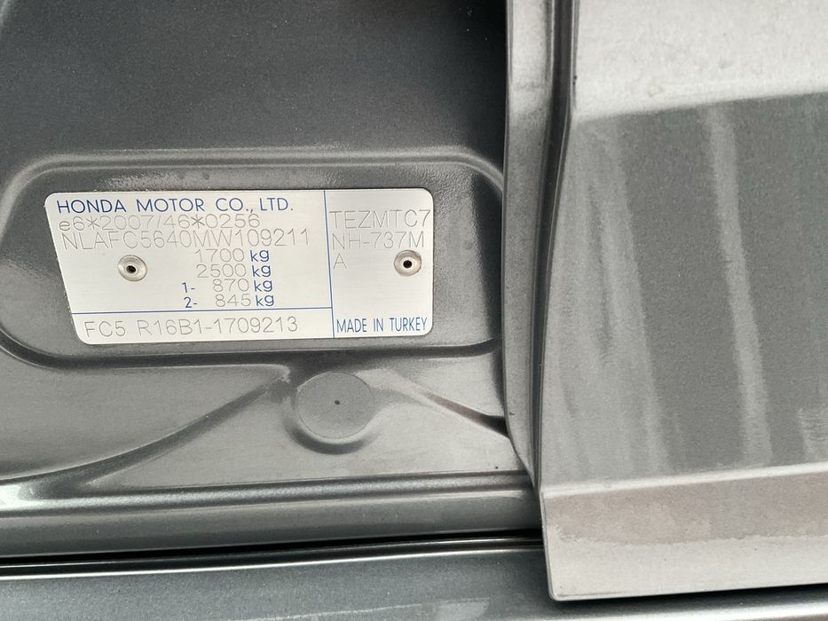 Продам Honda Civik 10 покоління - 1.6 L  i -VTEC MT 125 к с