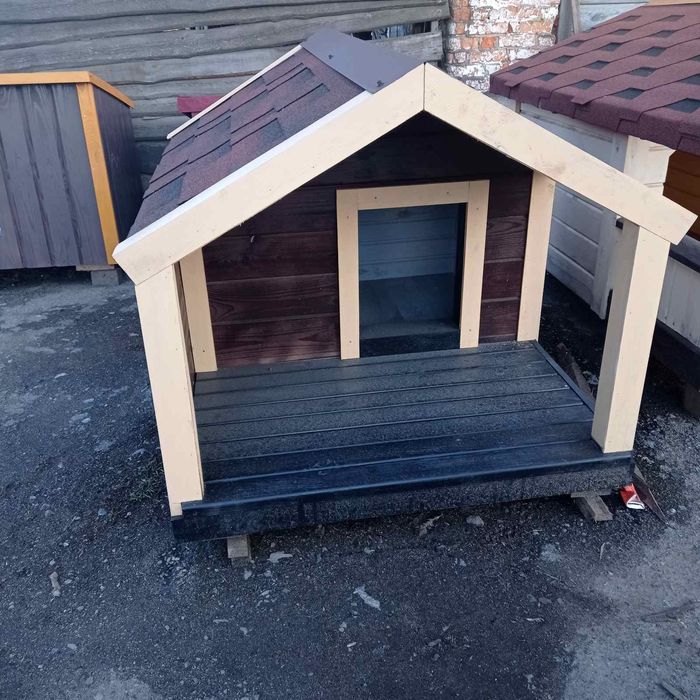 Будки, будиночки для собак та котів